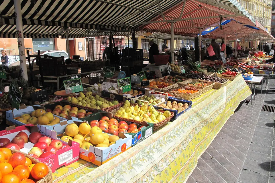 Kratten met groente en fruit